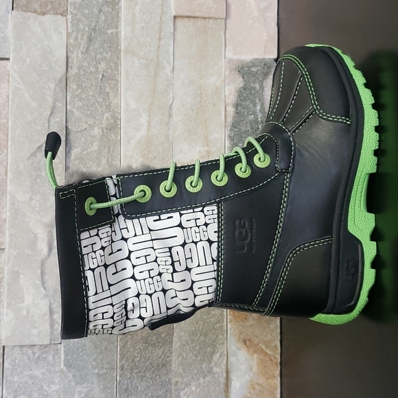 UGG Kids Butte II Cwr Snow Boot - Picture 11 of 11